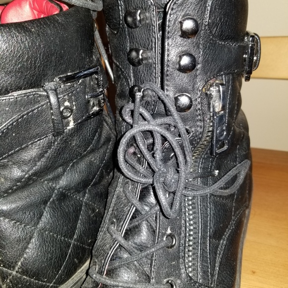 Boots - Picture 2 of 4